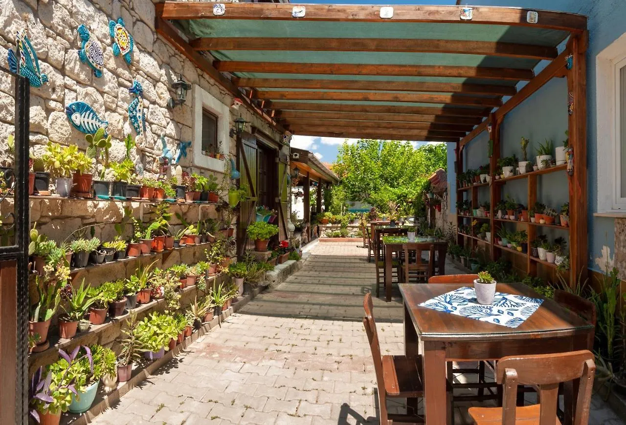 Flores Hotel Alaçatı