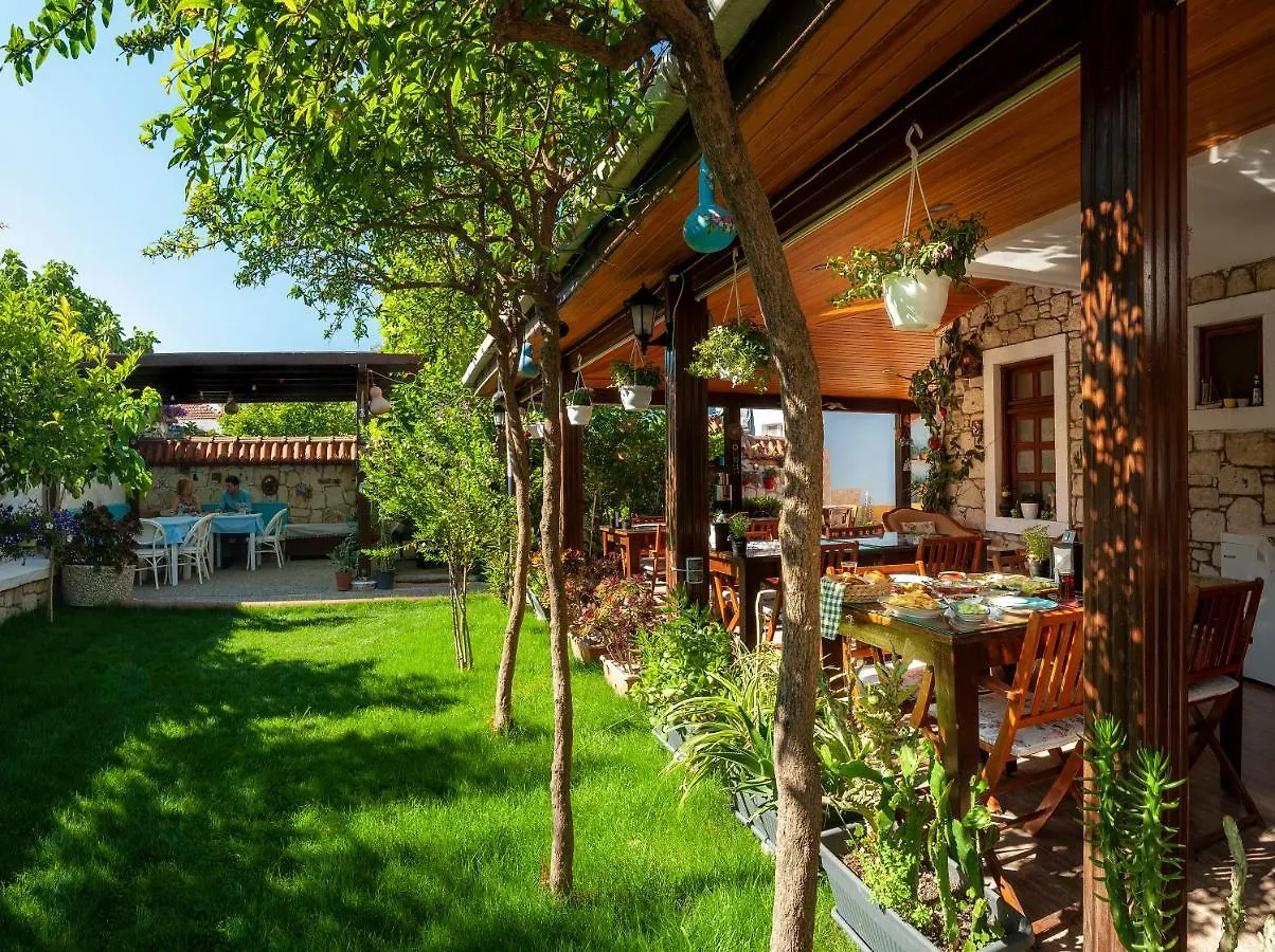 Flores Hotel Alaçatı