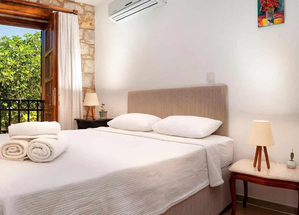 Flores Hotel Alaçatı