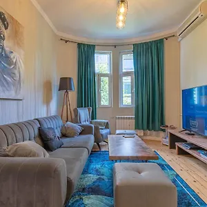 Daire 5 Seconds Away From The Main Street, Free Secured Parking Sofya